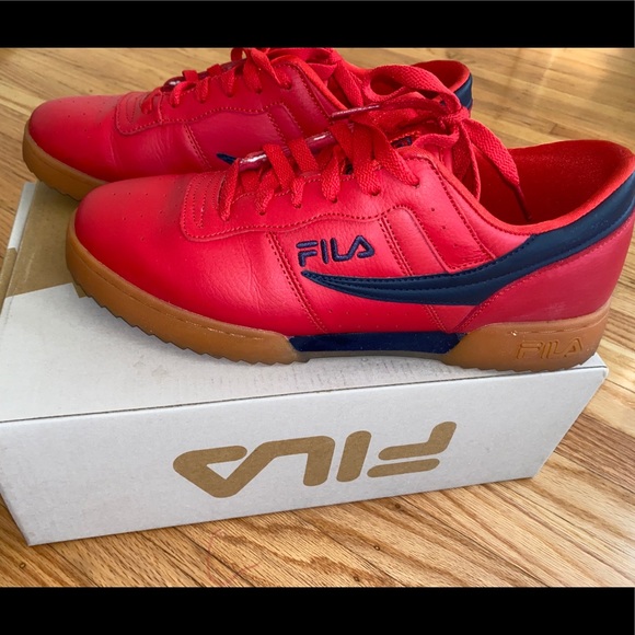 Fila Sneakers - Picture 2 of 4